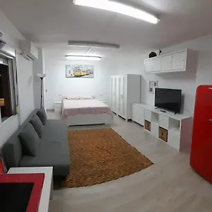  Apartamento Estudio Frente A Estacion Maria Zambrano